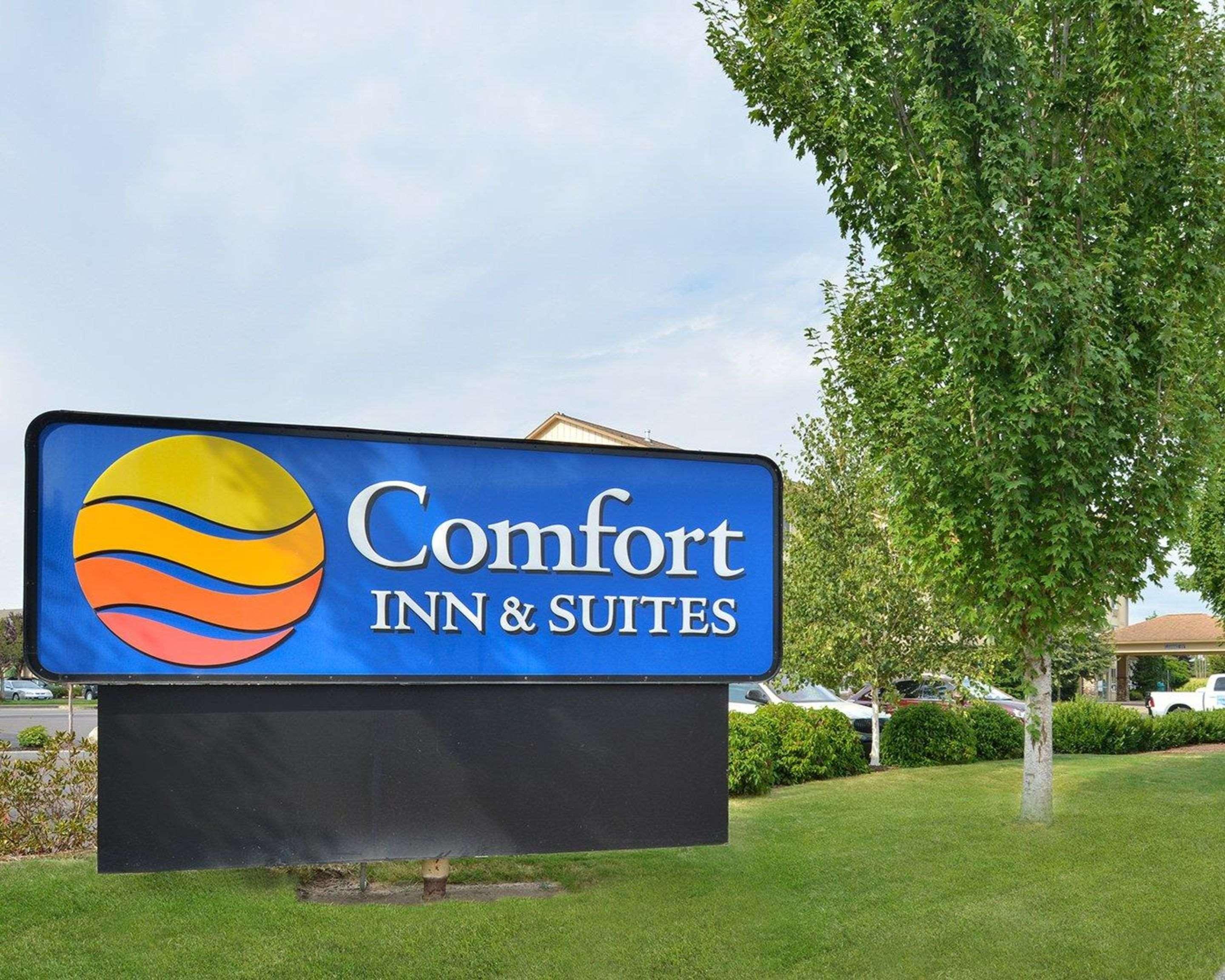 Comfort Inn & Suites Mcminnville Wine Country McMinnville Exterior foto