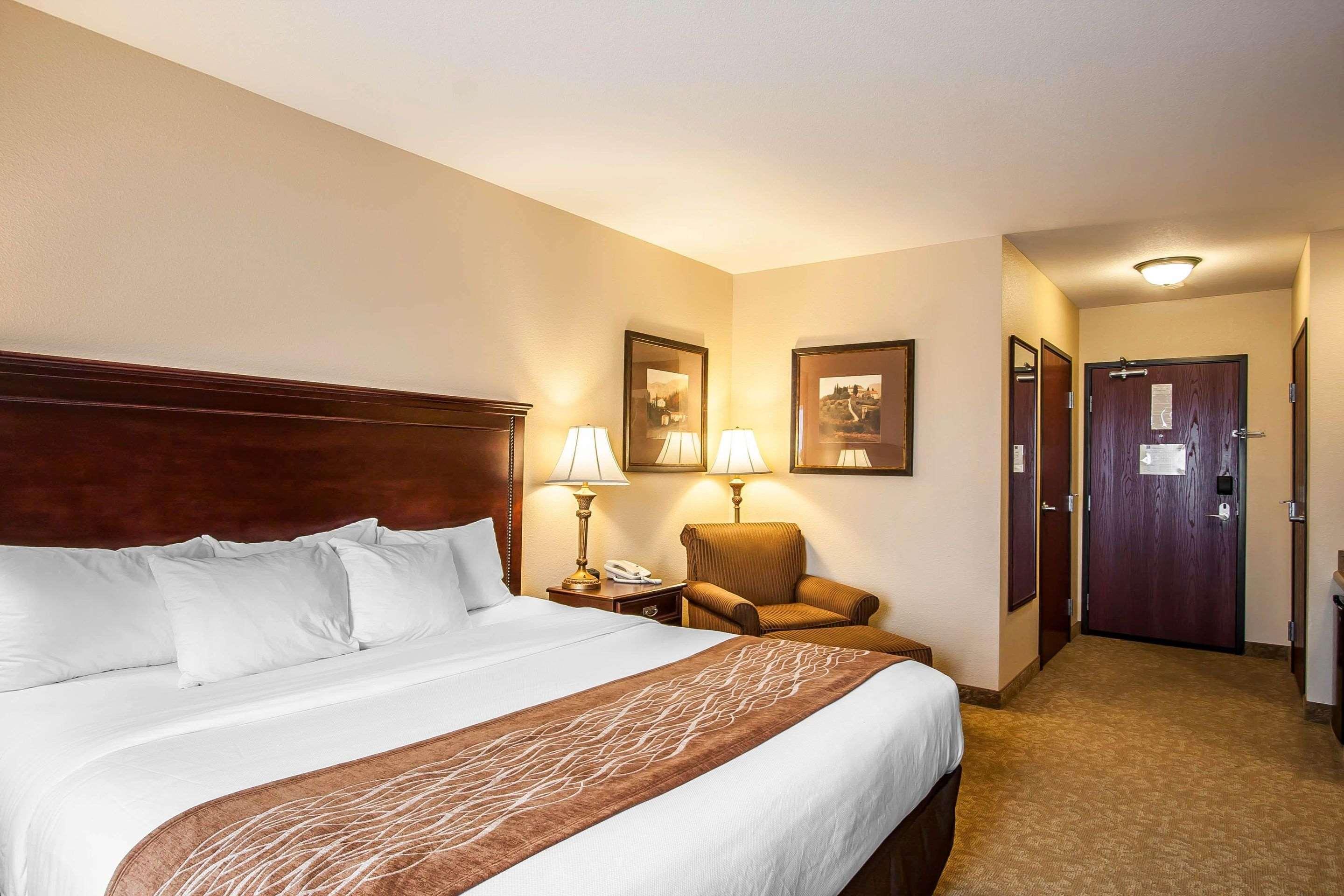 Comfort Inn & Suites Mcminnville Wine Country McMinnville Exterior foto